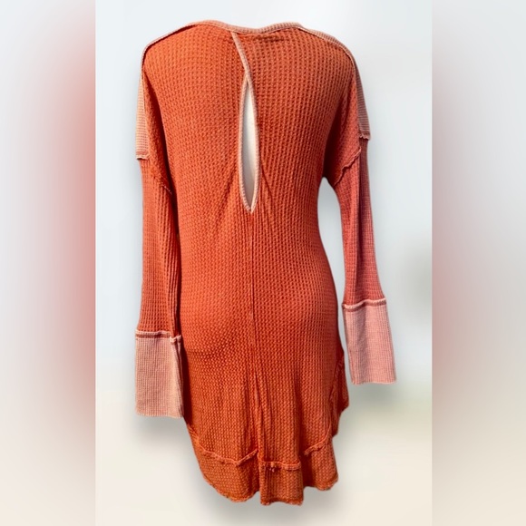 Paper Crane Waffle Red long sleeve top; size Medium; red; EUC - Picture 2 of 6